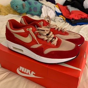 Nike Air Max 1 Retro Red Curry Size 10.5